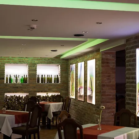Vitis Hotel Villany