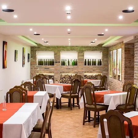 Vitis Hotell 3*